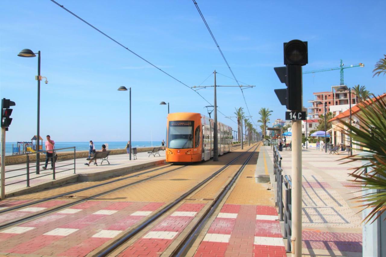 شقة Apartamento Casaturis 1º Linea Urb Belvedere C101 إل كامبيلو المظهر الخارجي الصورة